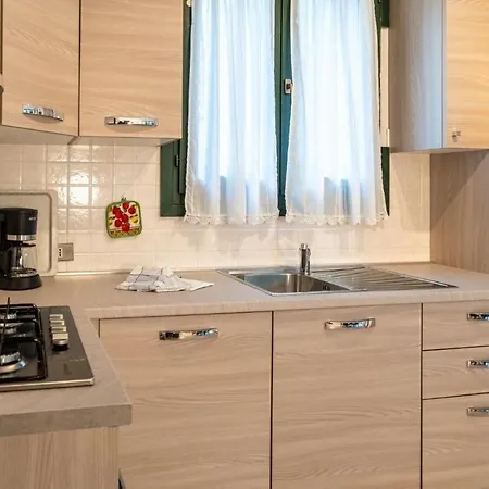 Faggio 16 * 이솔라 알바렐라